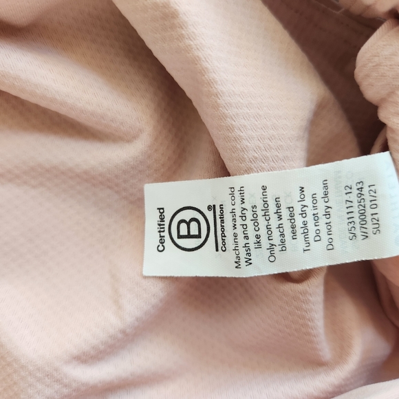 Athleta Pink Sport bra size L - Picture 6 of 9